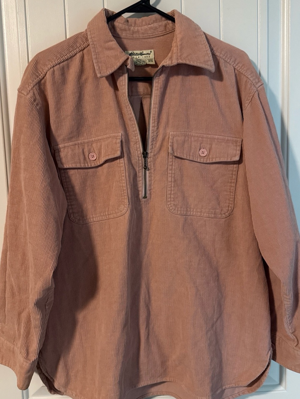 Women’s Eddie Bauer Corduroy Button-Down Shirt jacket in Dusty Rose Pink Sz M